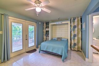 Walk to Padre Beach Studio with Hot Tub Access - Corpus Christi - 3