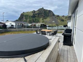 Luxurious house near Golf-course - Vestmannaeyjar - 0