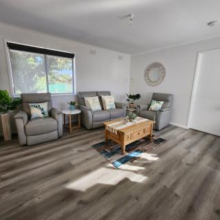 Central 2BR Boho Beauty - Shepparton - 9