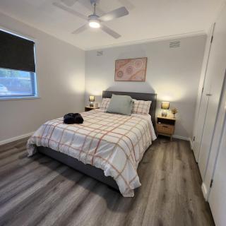 Central 2BR Boho Beauty - Shepparton - 1