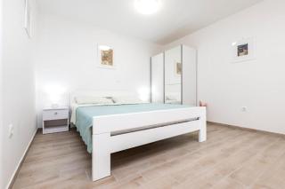 Apartments by the sea Veli Losinj, Losinj - 24542 - Veli Lošinj - 4