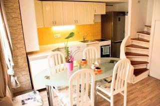 Apartments with WiFi Split - 24525 - 3