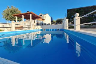 Family friendly house with a swimming pool Praznica, Brac - 24570 - Pučišća - 4