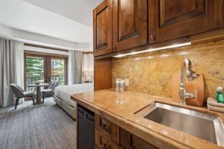 Aspen Mountain Residences, 2 Bedroom Luxury Residence Club Condo - 4