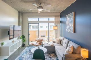 Posh 2BD - Central DT - Gym, Pool, Parking -Sleep 8 - Phoenix - 0