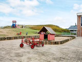 4 person holiday home on a holiday park in Ringkøbing - Ringkøbing - 1
