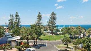 Unit 2 'fair Haven' Kings Beach - Caloundra - 0