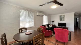 Drakes Hideaway - Golden Beach - 9