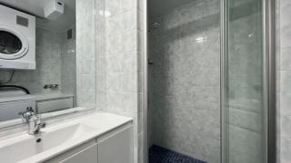 Waterfront, Excellent Ocean & Shipping Lane View - Caloundra - 2