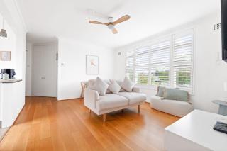 Bright 2-Bed Flat with Balcony in Vaucluse - Sydney - 3