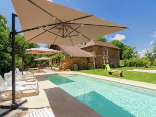 Spacious farmhouse with private heated pool in a rustic garden - Nantheuil - 7