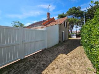 Charmante Maison Vendéenne à 350m de la Plage avec Cour Ens. et Parking - FR-1-476-180 - La Faute-sur-Mer - 1