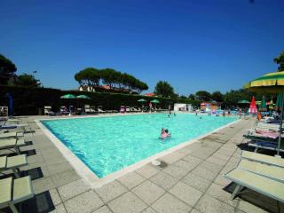 Holiday home in Lido di Dante with pool - Lido di Dante - 2