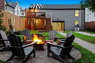 The Gatsby Carriage House Luxe Stay w Game Room - Louisville - 0