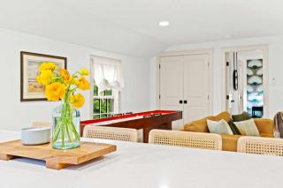 The Gatsby Carriage House Luxe Stay w Game Room - Louisville - 2