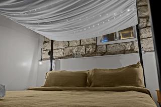 Gatsby Glam 3BR Speakeasy Retreat in Louisville - Louisville - 1