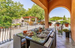Lovely Home In Tinjan - Tinjan - 8
