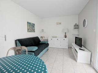 Appartement fonctionnel intra-muros avec cour et garage sécurisé - FR-1-835-1 - Saint-Martin-de-Ré - 1