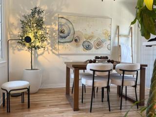 Stylish and Cozy 2BR 1BA Getaway Near LAX - LMU - SoFi - Beaches - Los Angeles - 0