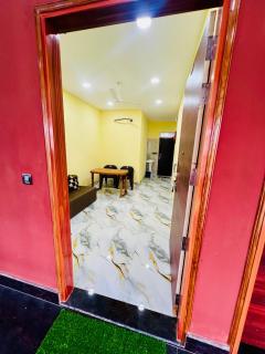 J P Home Stay - Jāmb - 7
