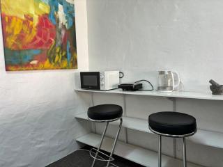 Load shedding free studio apartment - Pretoria - 2