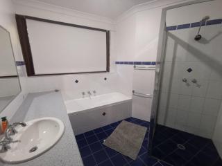 Mountain Manor - - 3