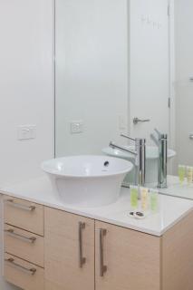 Ultimate 2-Bed Abode - Pool, Ping Pong & Pool Table - Melbourne - 3