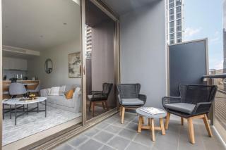 Ultimate 2-Bed Abode - Pool, Ping Pong & Pool Table - 8