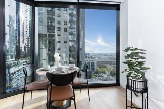 Designer City Haven with Pool Sauna Gym - Melbourne - 6