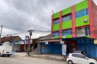 RedDoorz at Eskol Untung Suropati - Kedaton - 2