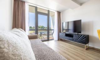 Šeimos apartamentai, Mano Šventovė - 1