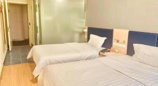 7 Days Inn Jinan Changqing Jingshi West Road Center - Jinan - 3