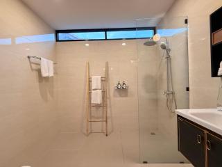 NEW, Seminyak 8 Bed,10 Bath Villa, Best Location - Seminyak - 5