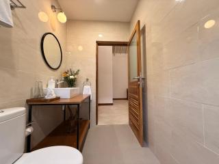 NEW, Seminyak 8 Bed,10 Bath Villa, Best Location - Seminyak - 9