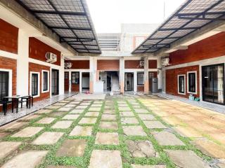 RedDoorz Syariah at Jl Veteran Kediri - Kediri - 0