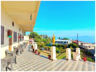 A HIMALAYA VIEW HOTEL TRI-BHUVAN! STAY! INN! - Room Service, Free Wi-fi, Free Parking, Comfortable & Spaciuos Rooms With Hill View Available - Near Ranikhet Road - A Excellent services awarded - Best Hotel In Ranikhet - Rānīkhet - 9