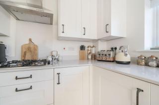 4 bed house - Moggerhanger - - 1