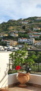 On The Rocks - Qeparo - 3
