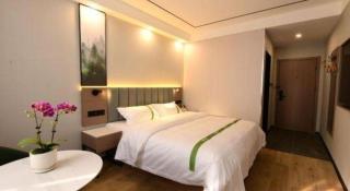 GreenTree Inn Jiangsu Xuzhou Western 3rd Ring Road Xiyuan Express Hotel - Xuzhou - 1