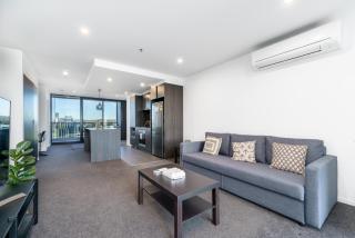 Luxury Living and Pool Views in the Heart of Woden - Hosted by Canstay - Phillip - 3