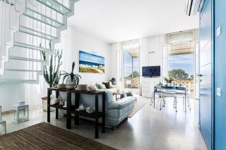 Amazing Sea View Flat - 9