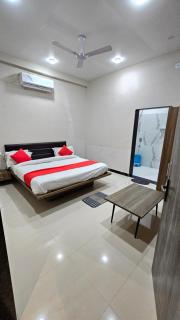 Heaven's Hotel &Resort - - 9