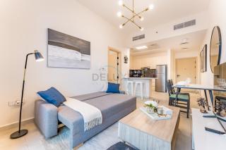 Terrace Overlooking the Pool 1BR, Just a Short Walk from the Park, Binghatti Mirage, Jumeirah Village Circle by Deluxe Holiday Homes - 6