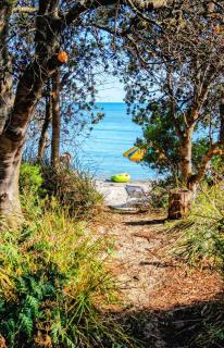 Sunset Beach Villa Beach front home situated on the Huon River Sleeps 8 - Garden Island Creek - 7