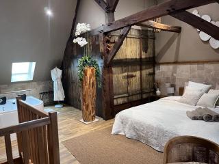 La 104 Zen Suite romantique dans maison réservée aux hôtes - 8