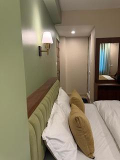 Paramount Apartment - - 3