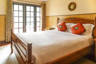 T Cherry Villa by Le Montfort Resort - Devikolam - 9