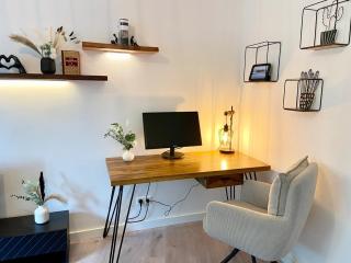Chic & cozy 2 bedroom apartment in Bielefeld, 64 m2 - Bielefeld - 9