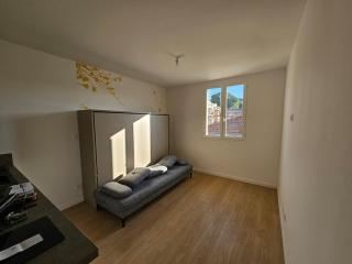 Golden Studio - View & Provençal Charm - Nimes - 0