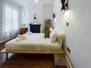 Stylish 1Bedroom Retreat in Vibrant Leyton Pass the Keys - 9